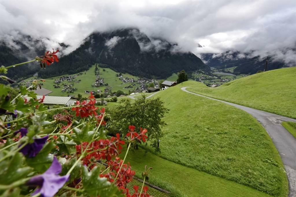Berghof Gundalatsch Bed and Breakfast Gaschurn Exteriör bild